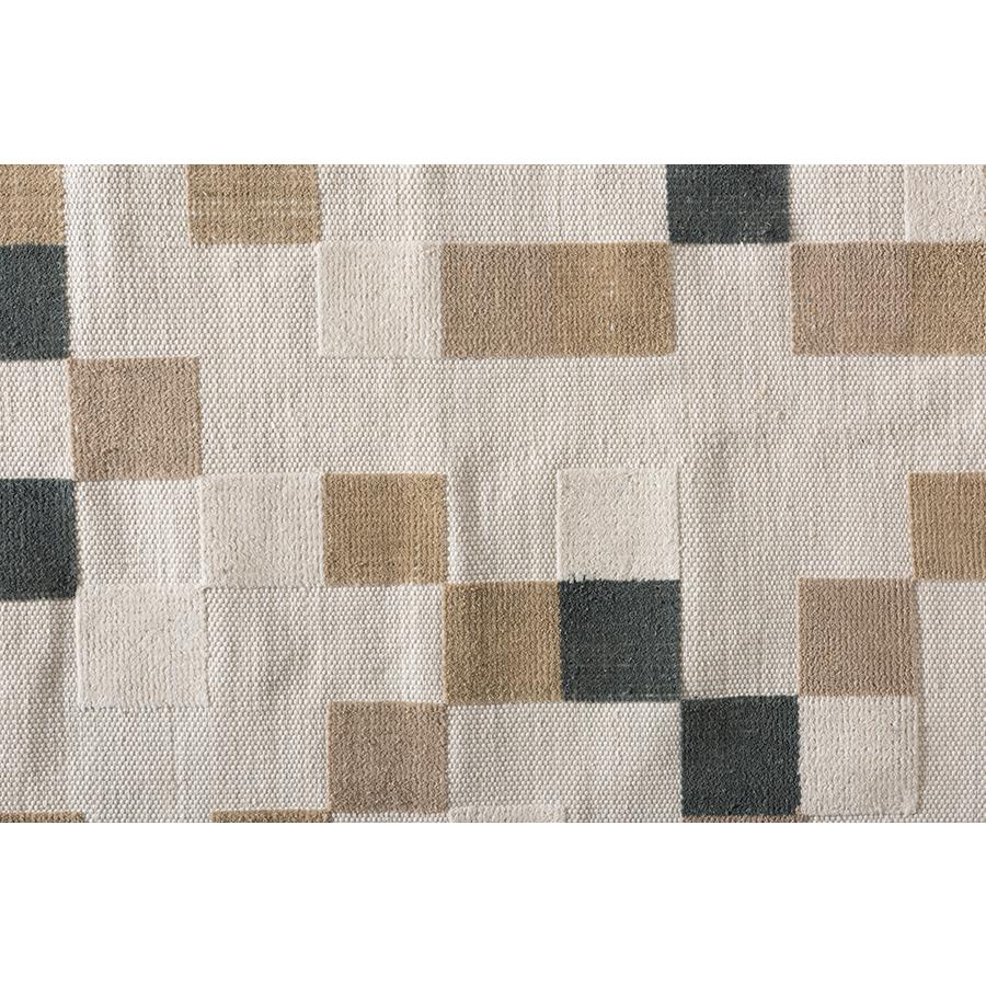 Ivory and Grey Handwoven PET Yarn Indoor and Outdoor Area Rug. Picture 2