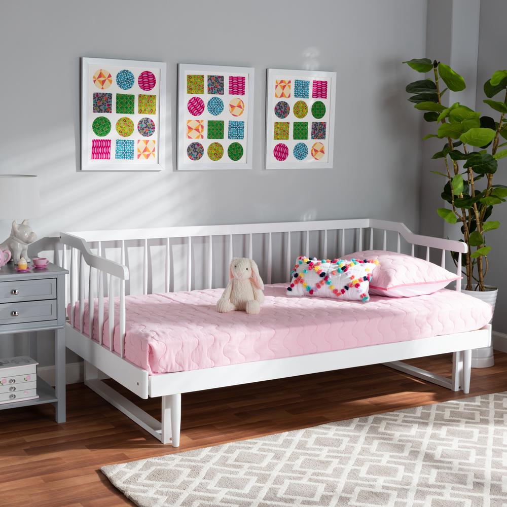White Finished Wood Expandable Twin Size to King Size Spindle Daybed. Picture 19