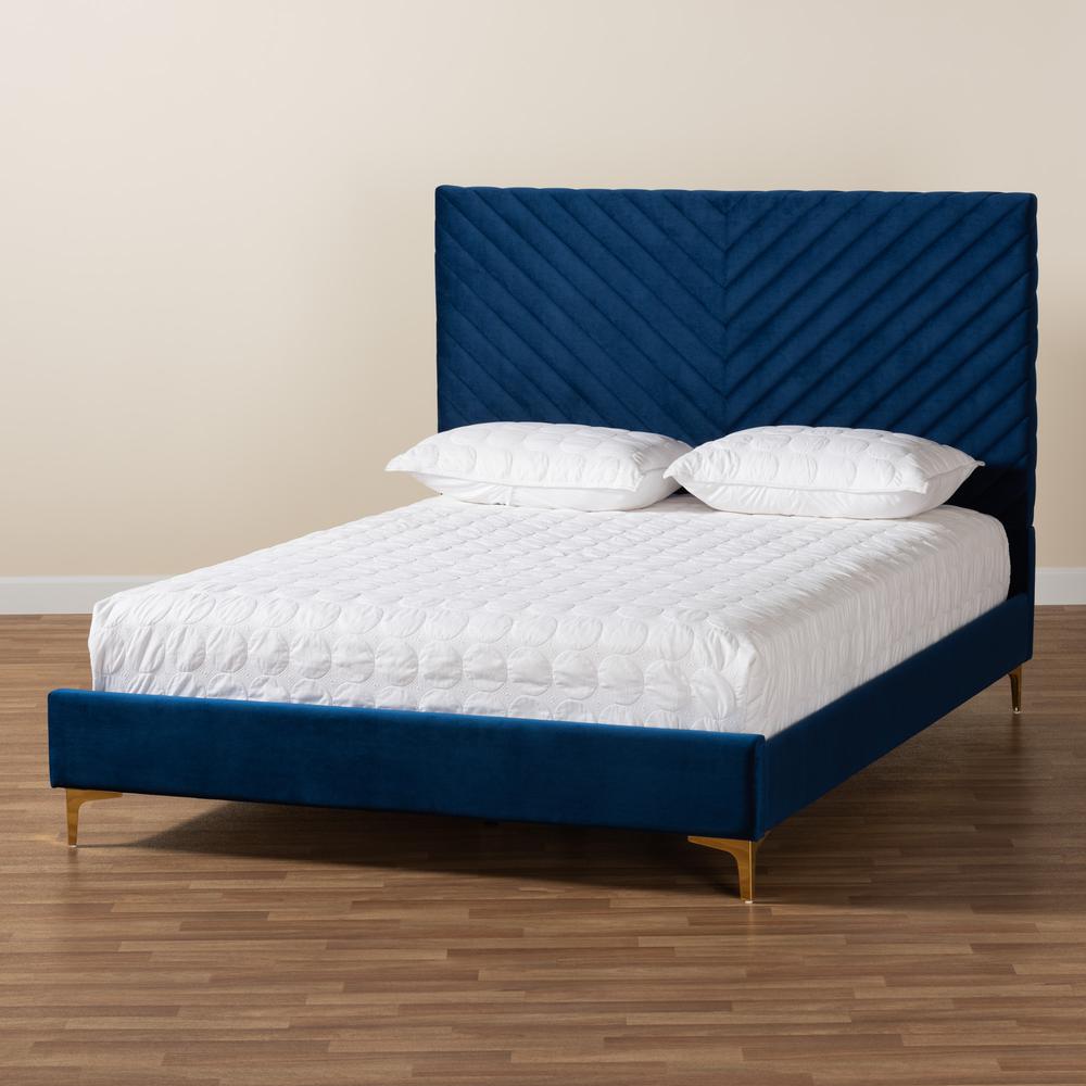 Gold Metal Queen Size Platform Bed. Picture 19