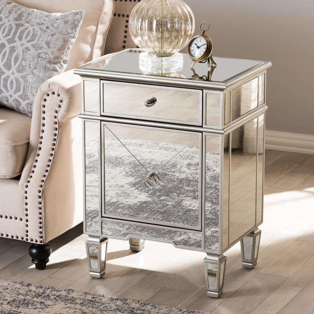 Baxton Studio Claudia Hollywood Regency Glamour Style Mirrored End Table. Picture 13