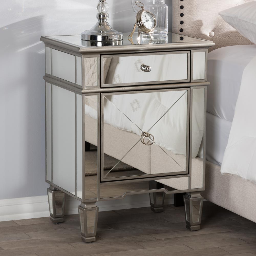Baxton Studio Claudia Hollywood Regency Glamour Style Mirrored End Table. Picture 14