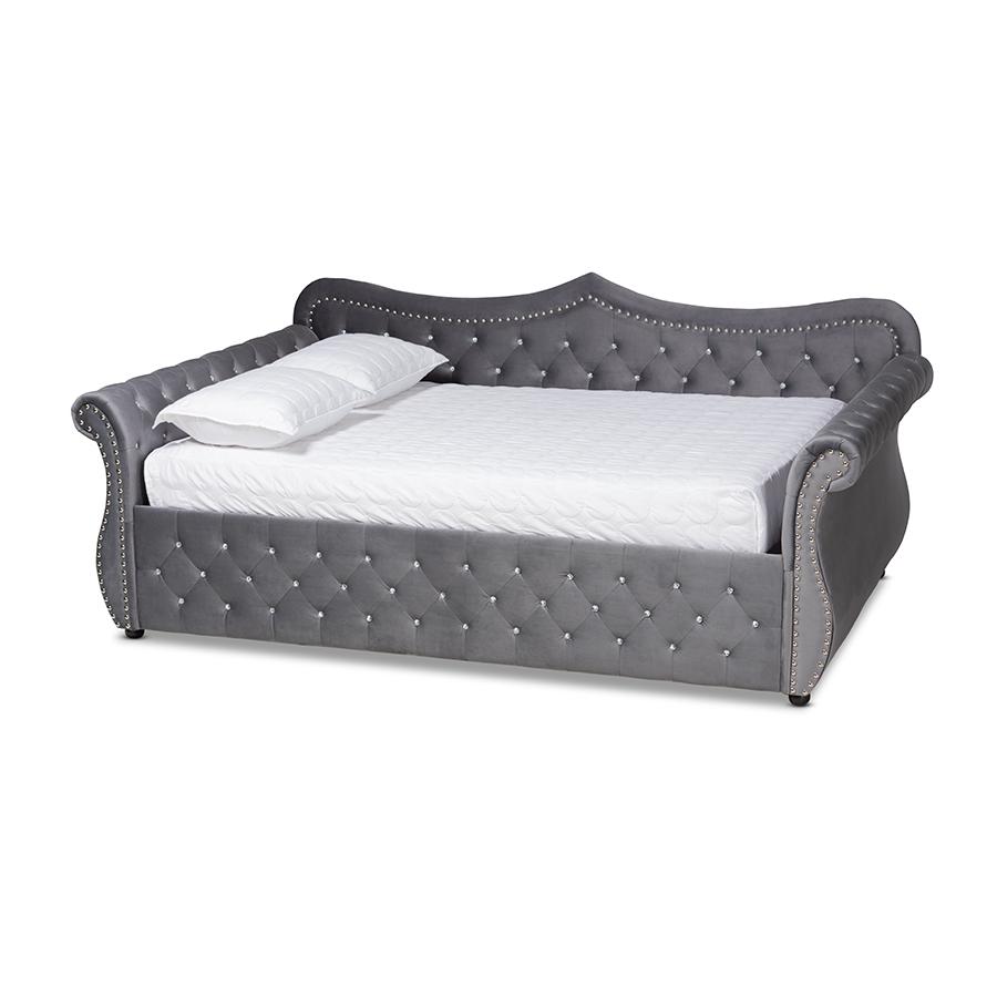 Crystal Tufted Queen Size Daybed. Picture 1