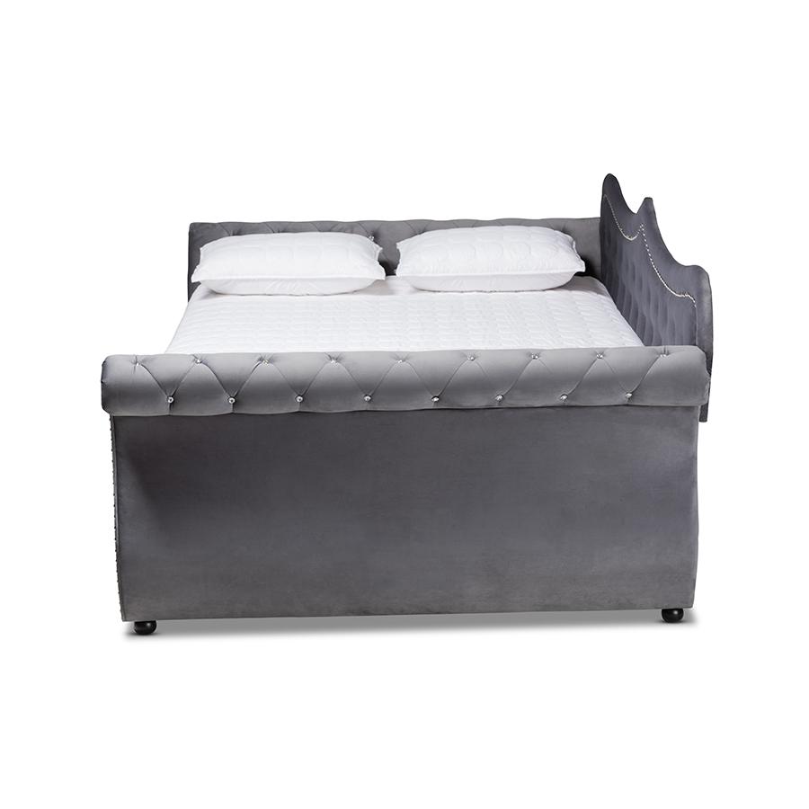 Crystal Tufted Queen Size Daybed. Picture 2