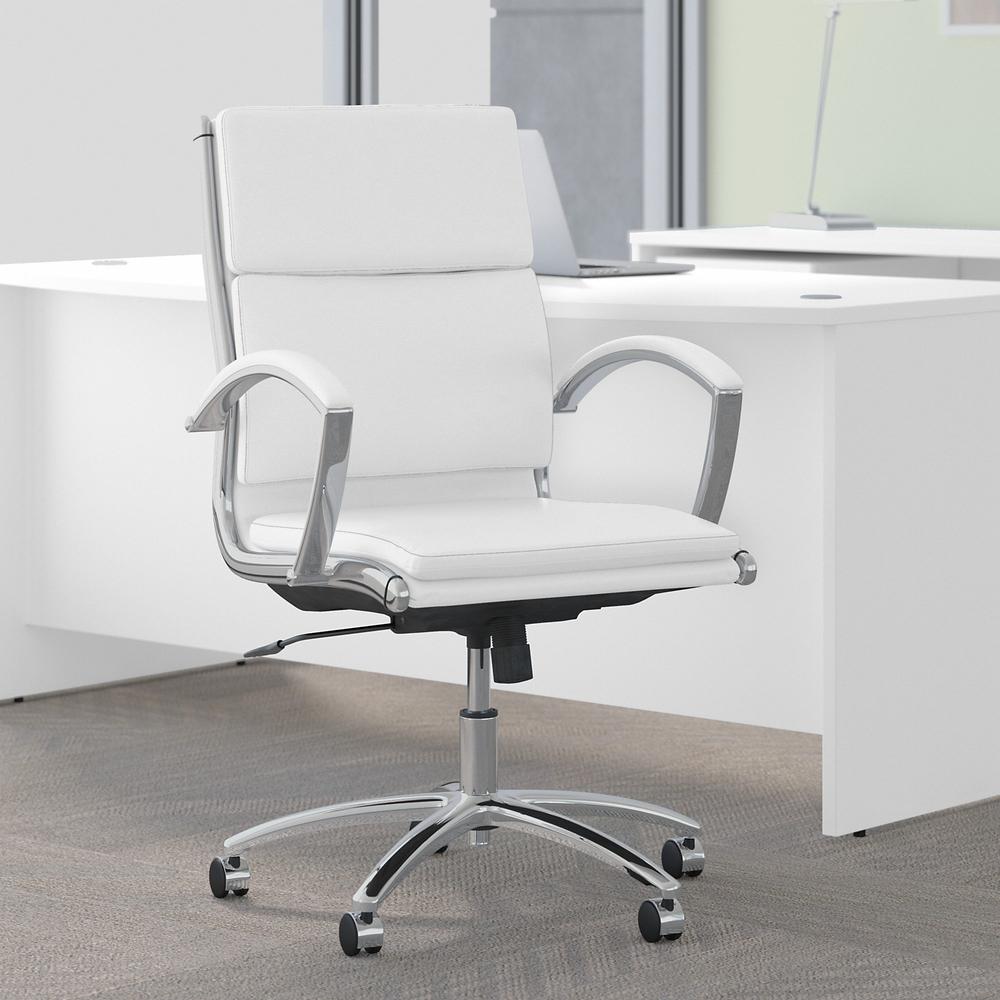 Bush Business Furniture Modelo Mid Back Leather Executive Office Chair - White Leather. Picture 4
