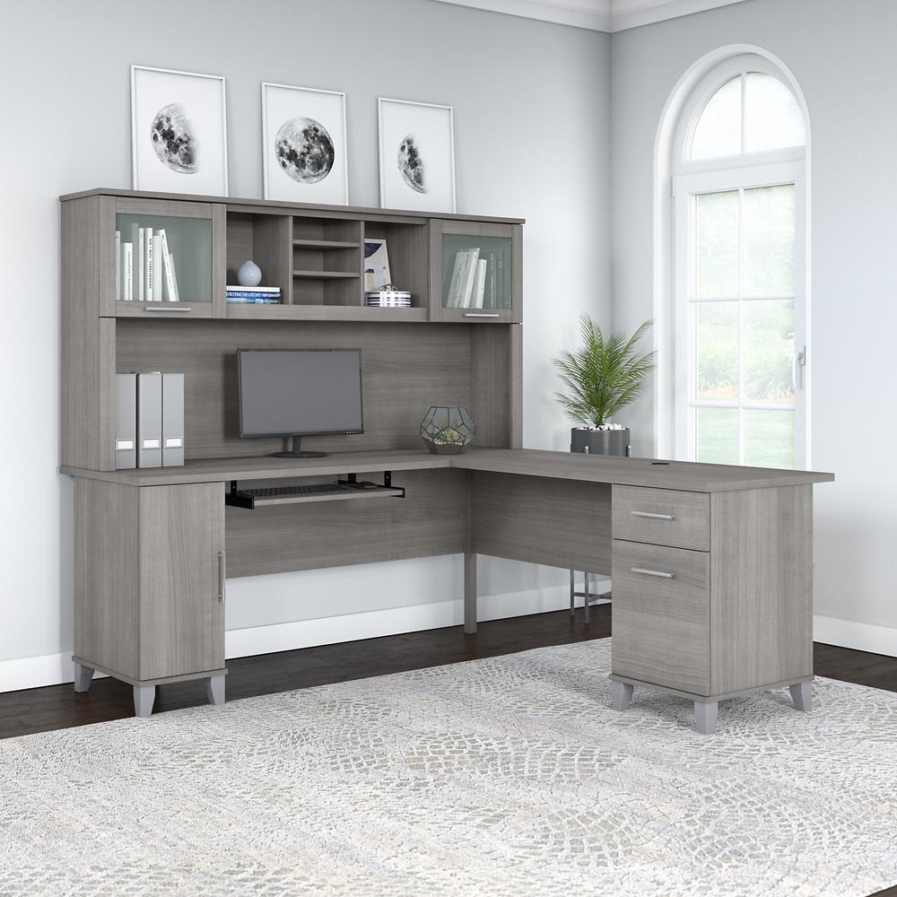 Bush Furniture Somerset 72W L Shaped Desk with Hutch, Platinum Gray. Picture 2