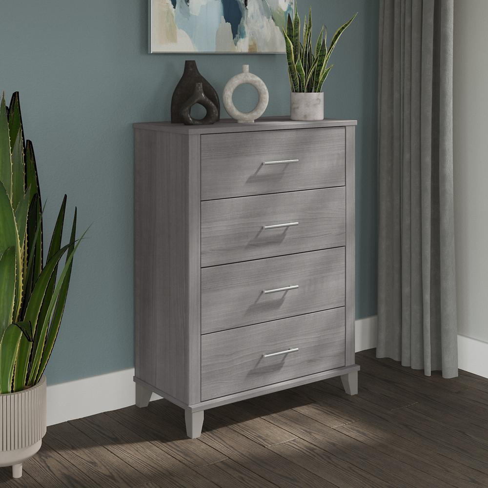 Bush Furniture Somerset Chest of Drawers, Platinum Gray. Picture 2