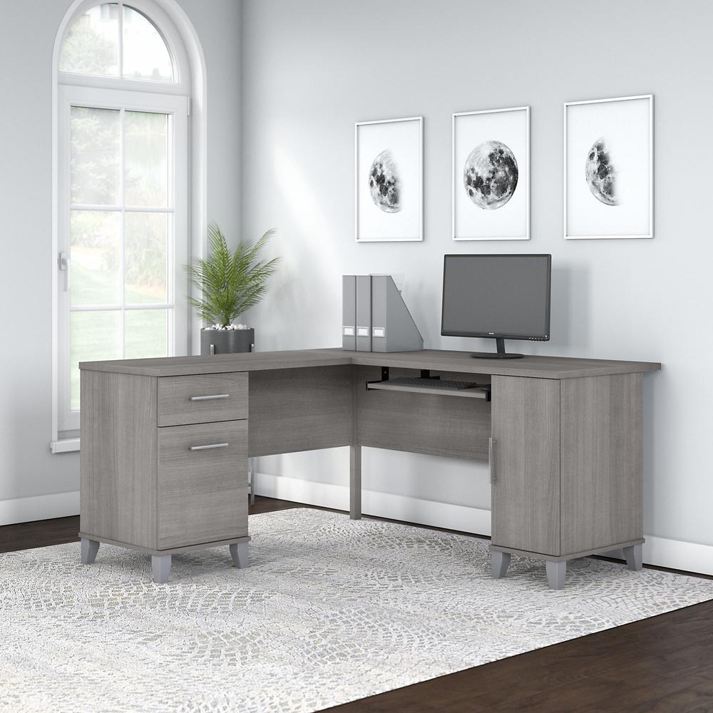 Bush Furniture Somerset 60W L Shaped Desk with Storage Platinum Gray. Picture 2