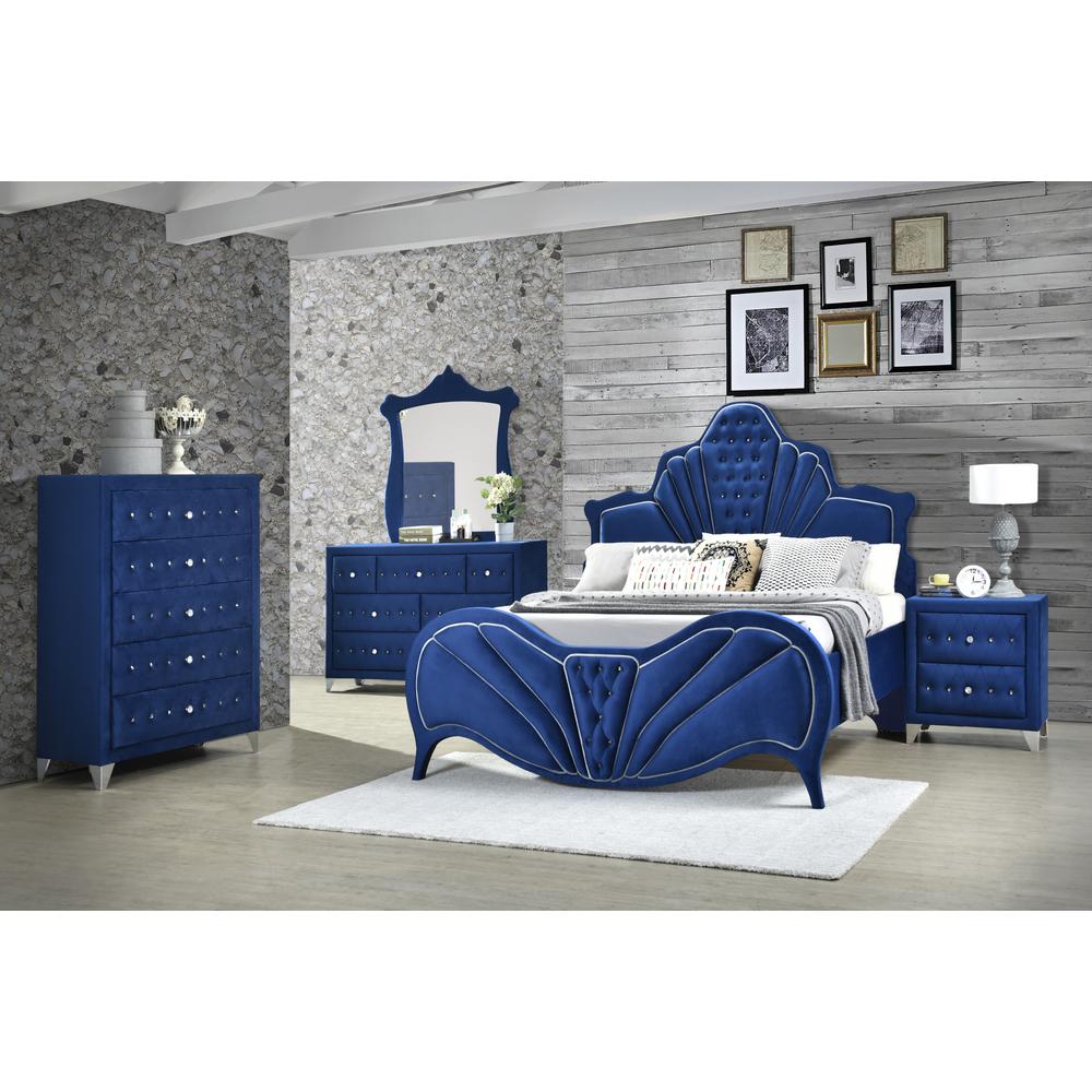 Queen Bed, Blue Velvet. Picture 1