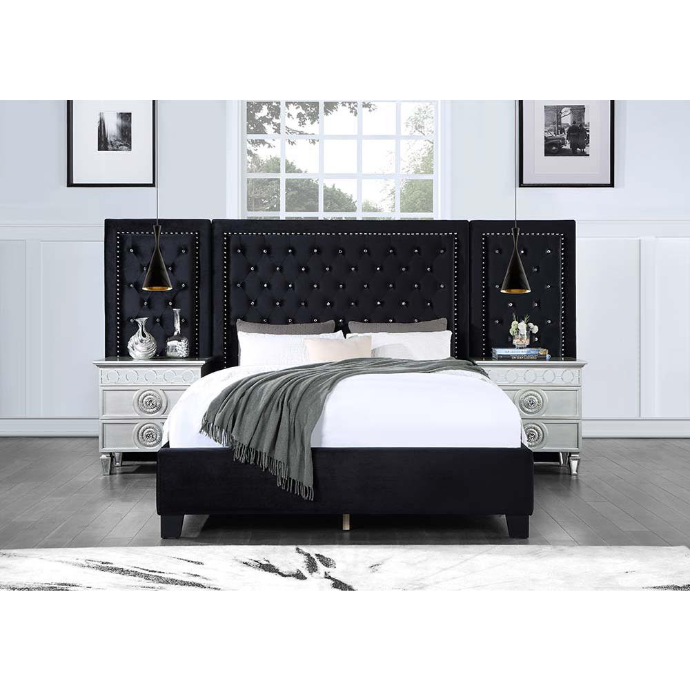 Damazy Black Velvet Queen Bed. Picture 1