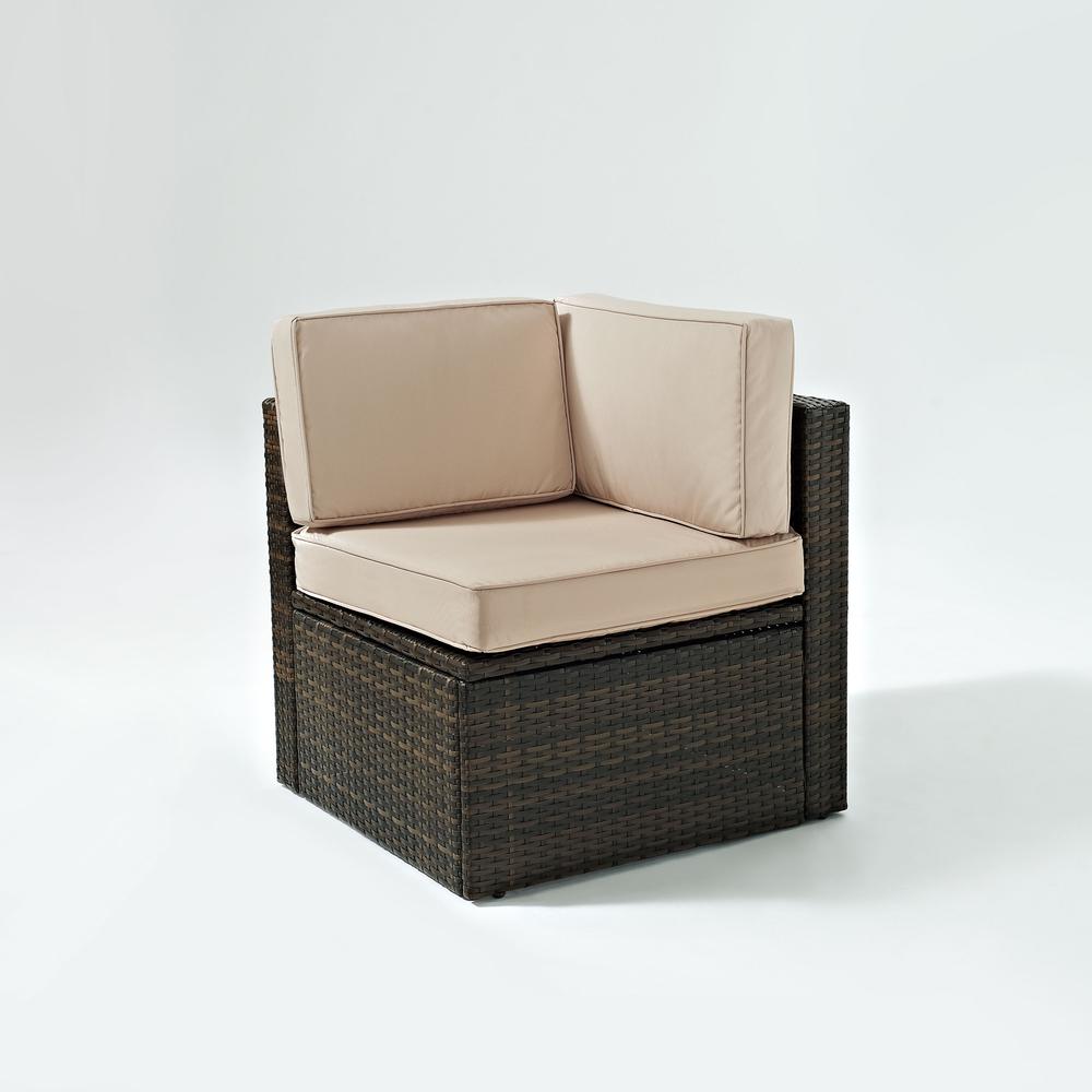 Palm Harbor Outdoor Wicker Corner Chair Sand/Brown. Picture 8