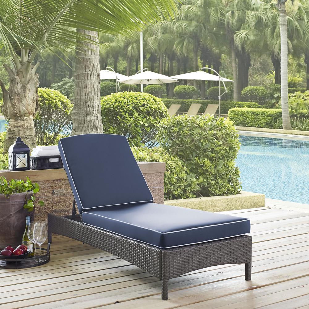 Palm Harbor Outdoor Wicker Chaise Lounge Navy/Weathered Gray. Picture 4
