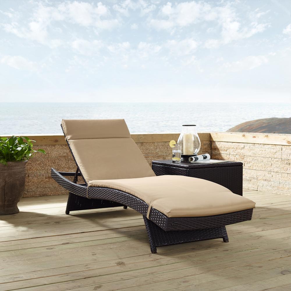 Biscayne Outdoor Wicker Chaise Lounge Mocha/Brown. Picture 1