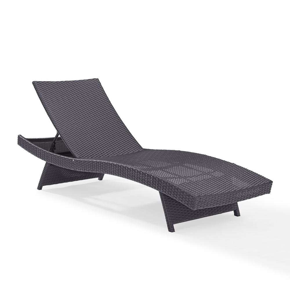 Biscayne Outdoor Wicker Chaise Lounge White/Brown. Picture 9