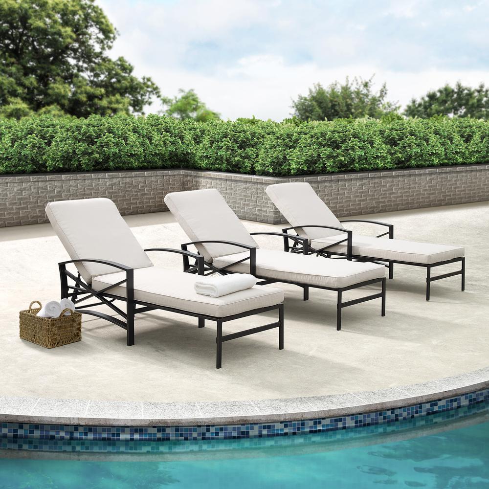 Kaplan Outdoor Metal Chaise Lounge Oatmeal/Oil Rubbed Bronze. Picture 2