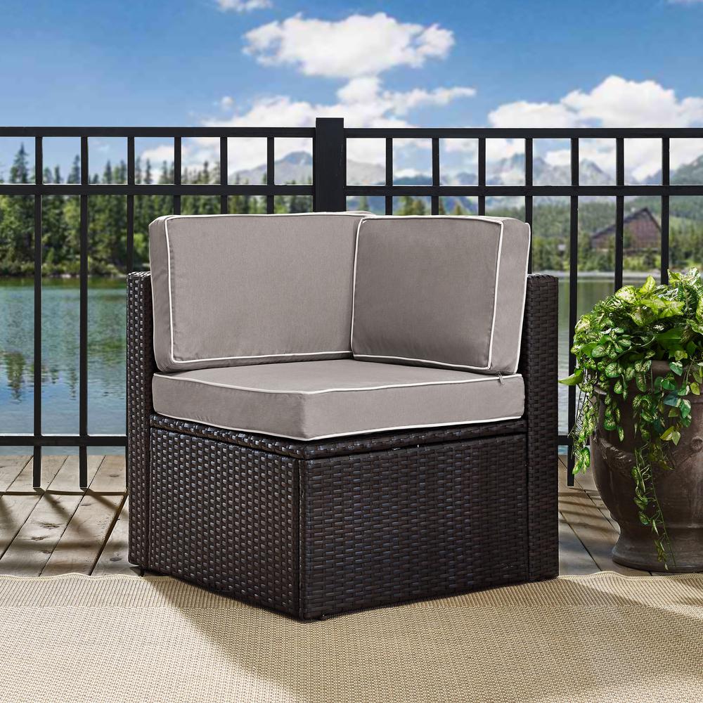Palm Harbor Outdoor Wicker Corner Chair Gray/Brown. Picture 2
