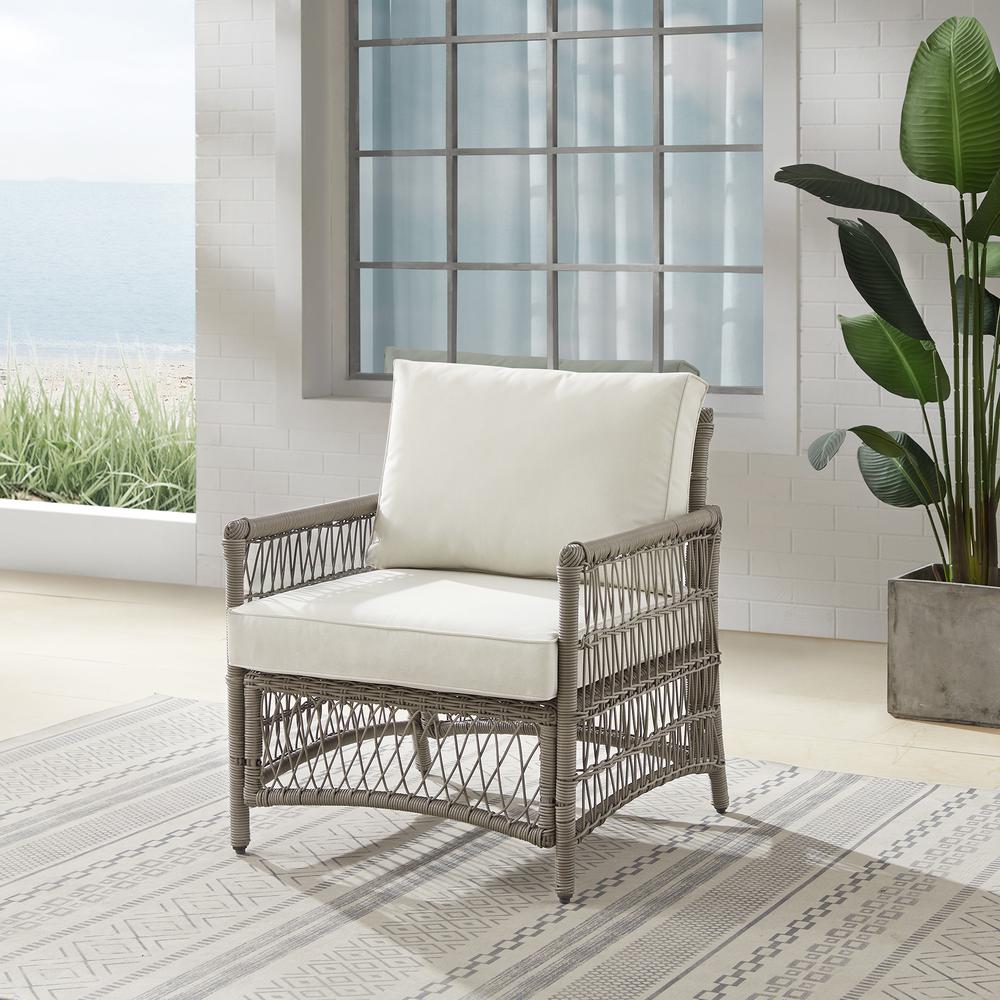Thatcher Outdoor Wicker Armchair Creme/Driftwood. Picture 1