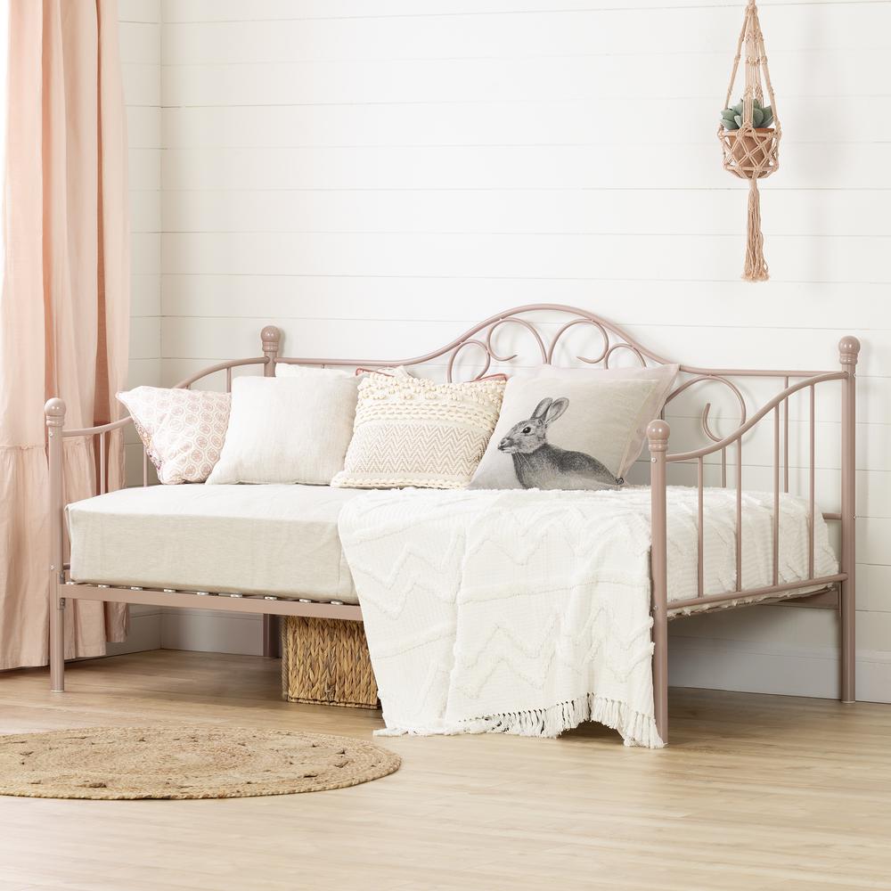 Lily Rose Metal Daybed , Pink Blush. The main picture.