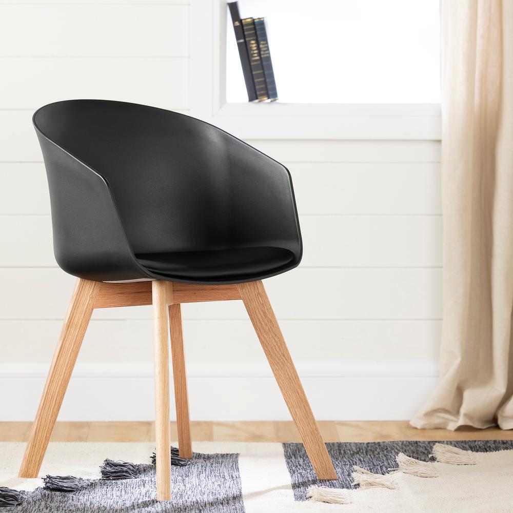 Flam Chair with Wooden Legs, Black. Picture 1