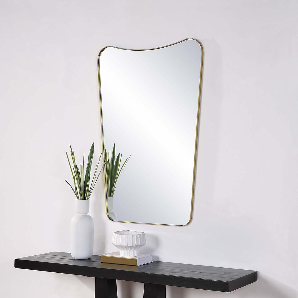 Artesia 45 x 30 Rectangular Framed Mirror. Picture 5