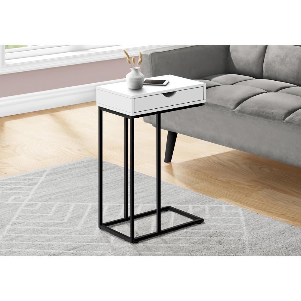 ACCENT TABLE - 25"H / WHITE / BLACK METAL. Picture 2