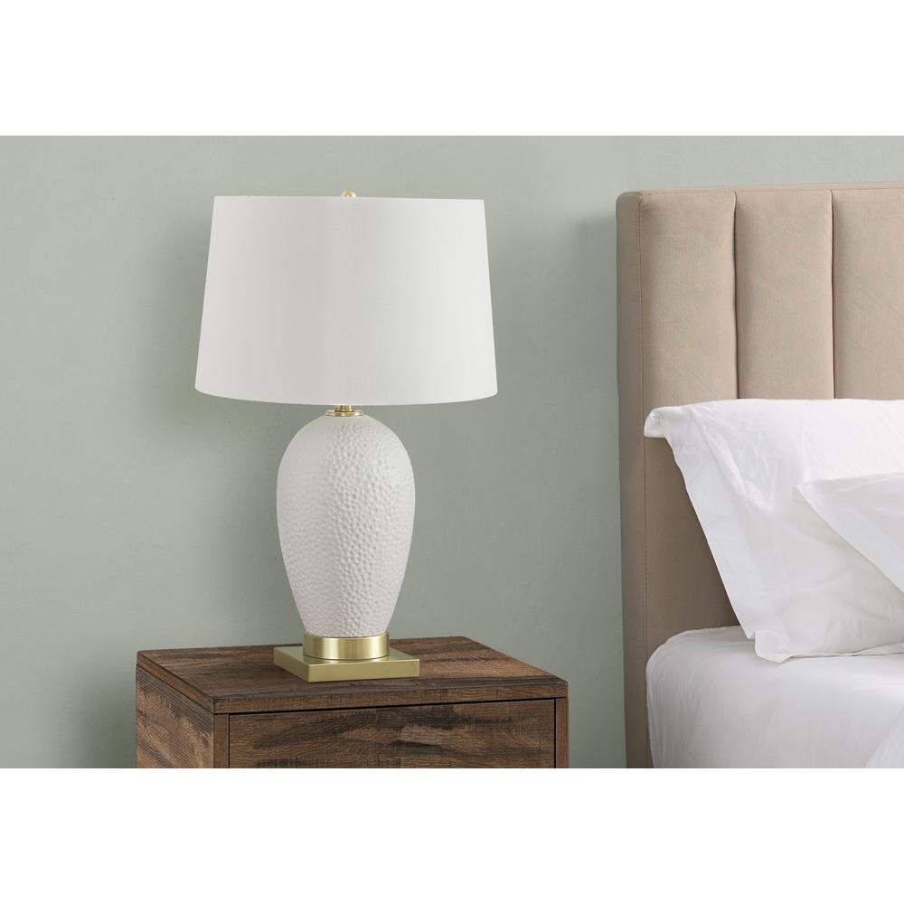 ="Lighting, 26""H, Table Lamp, White Ceramic, Ivory / Cream Shade, Transitional. Picture 6