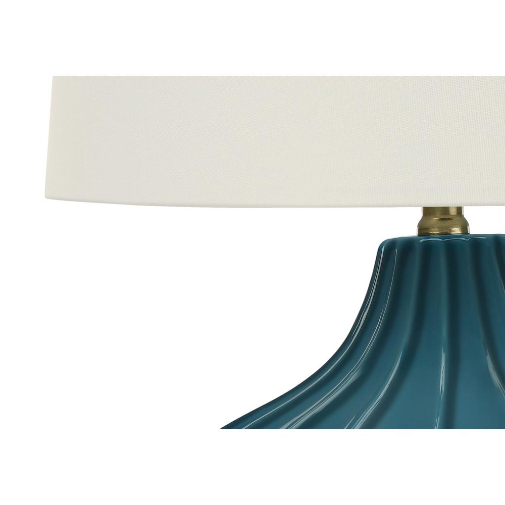 Lighting, 24"H, Table Lamp, Blue Ceramic, Ivory / Cream Shade, Transitional. Picture 2
