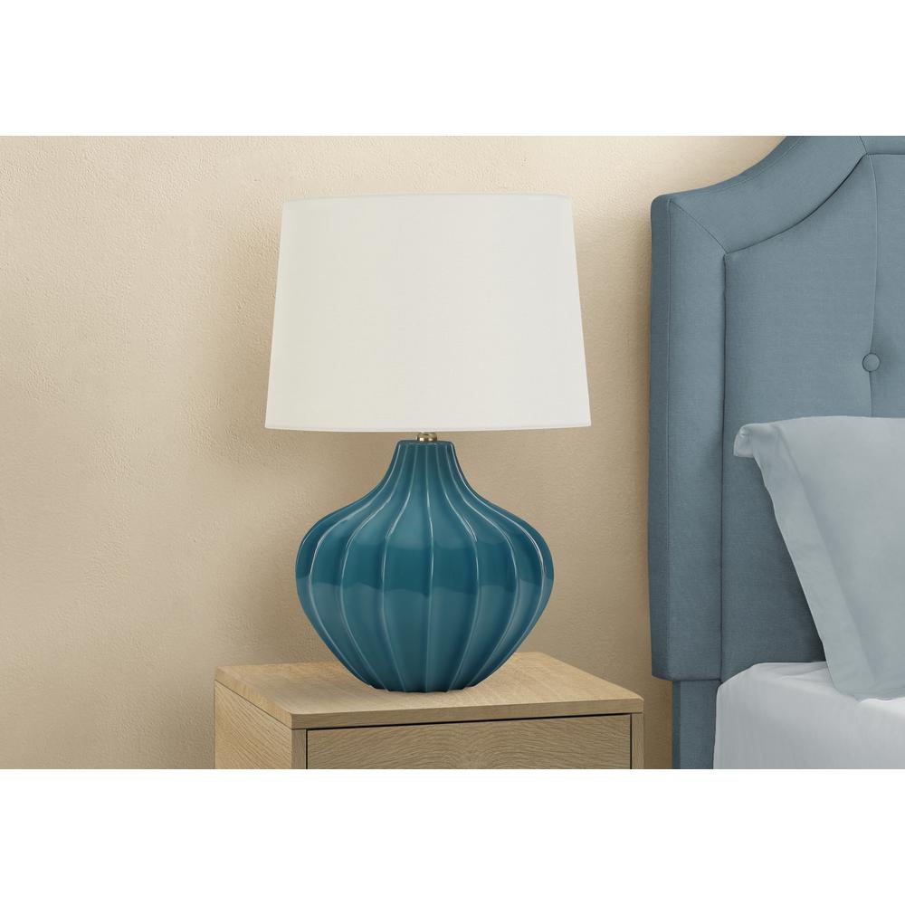 Lighting, 24"H, Table Lamp, Blue Ceramic, Ivory / Cream Shade, Transitional. Picture 6