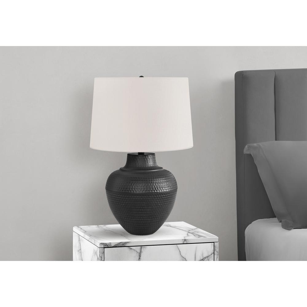Lighting, 26"H, Table Lamp, Black Metal, Ivory / Cream Shade, Transitional. Picture 6