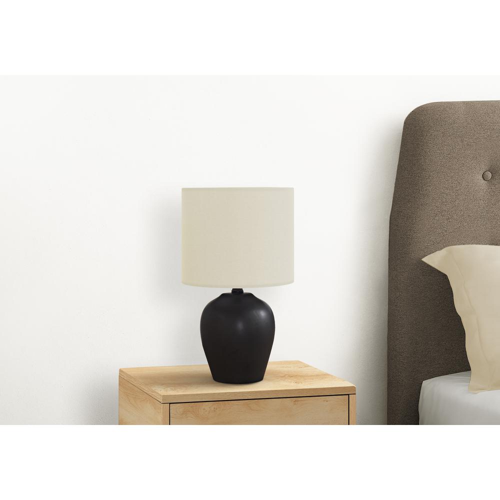 ="Lighting, 17""H, Table Lamp, Black Ceramic, Ivory / Cream Shade, Transitional. Picture 5