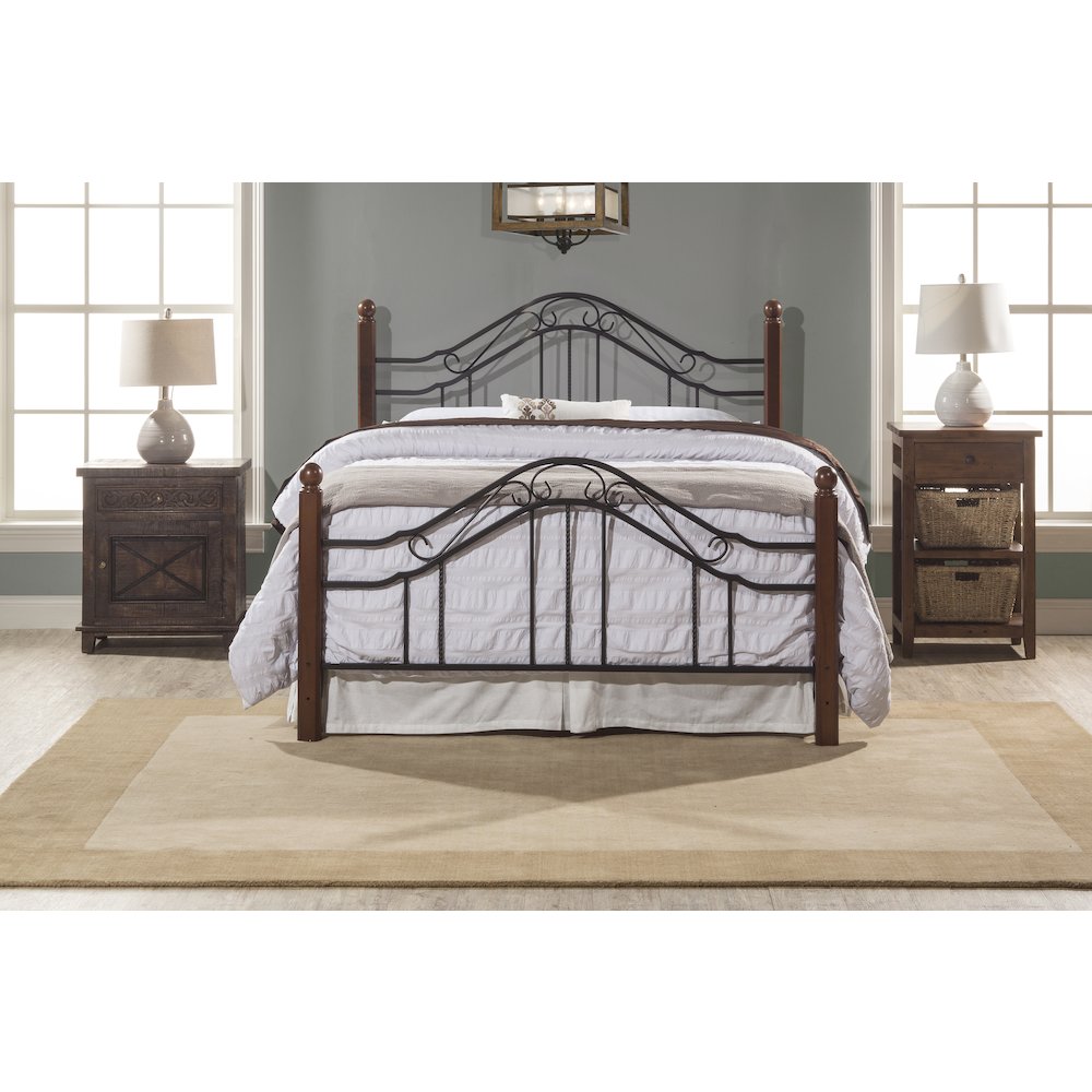 Madison Bed Set - King - w/Rails. Picture 2