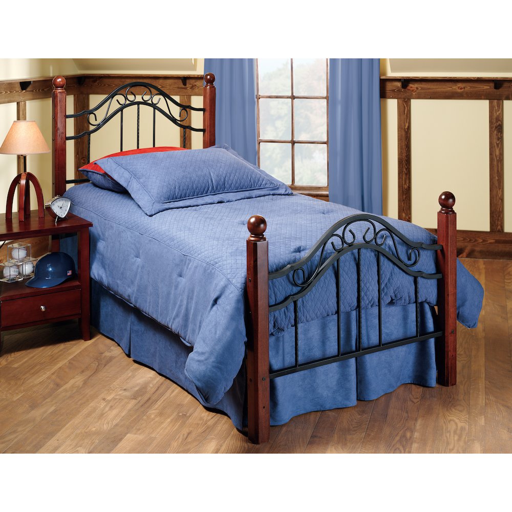 Madison Bed Set - Twin - w/Rails. Picture 1