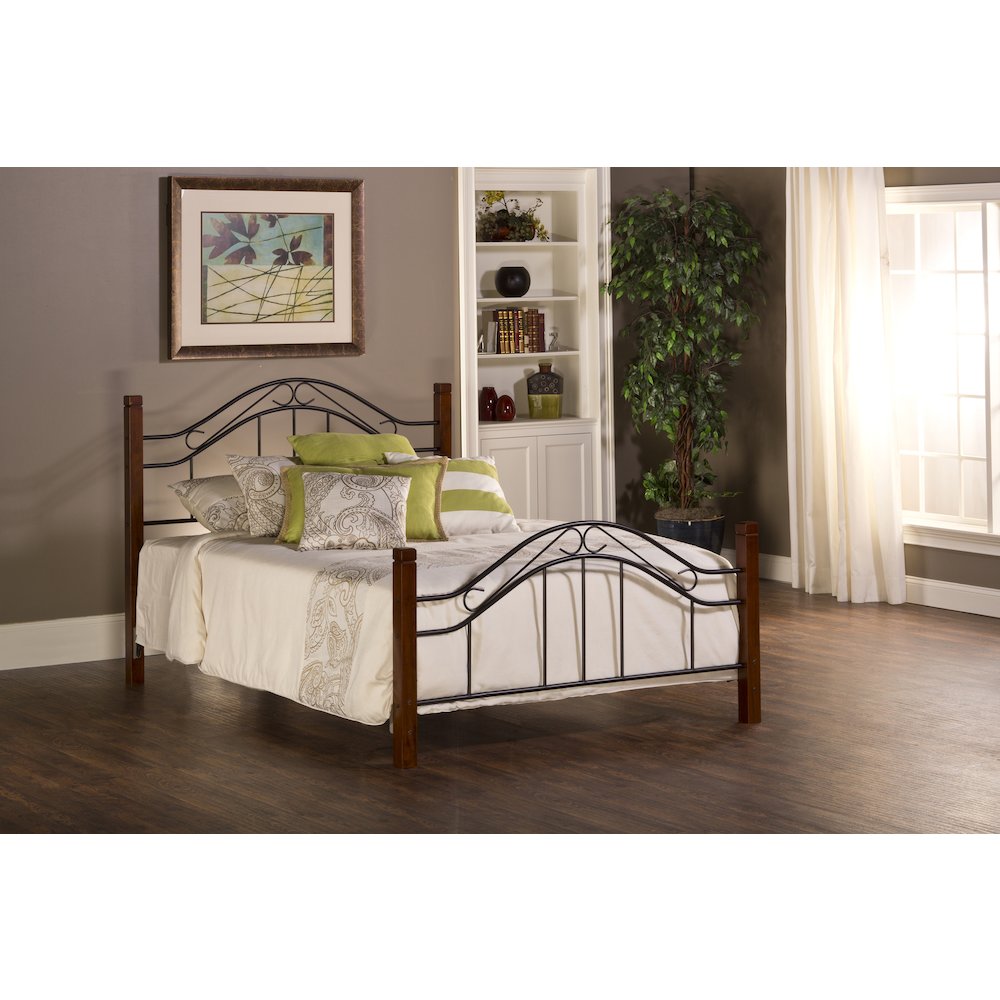 Matson Bed Set - Twin - w/Rails. Picture 1