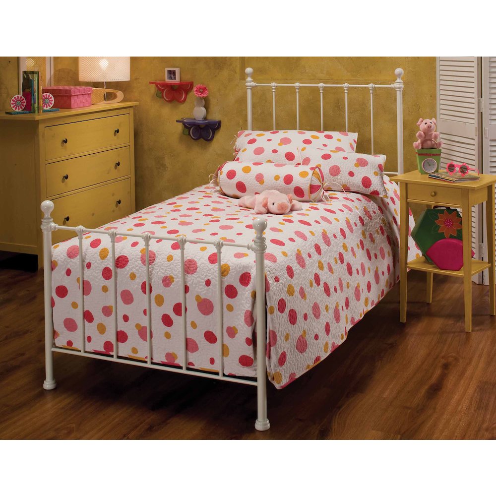 Molly Bed Set - Twin - w/Rails. Picture 1