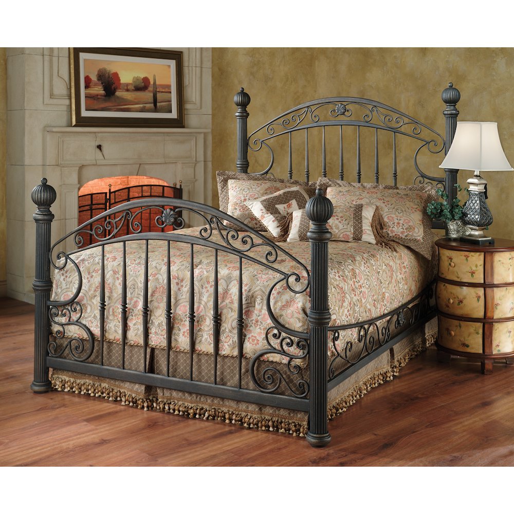 Chesapeake Bed Set - King - w/Rails. Picture 2