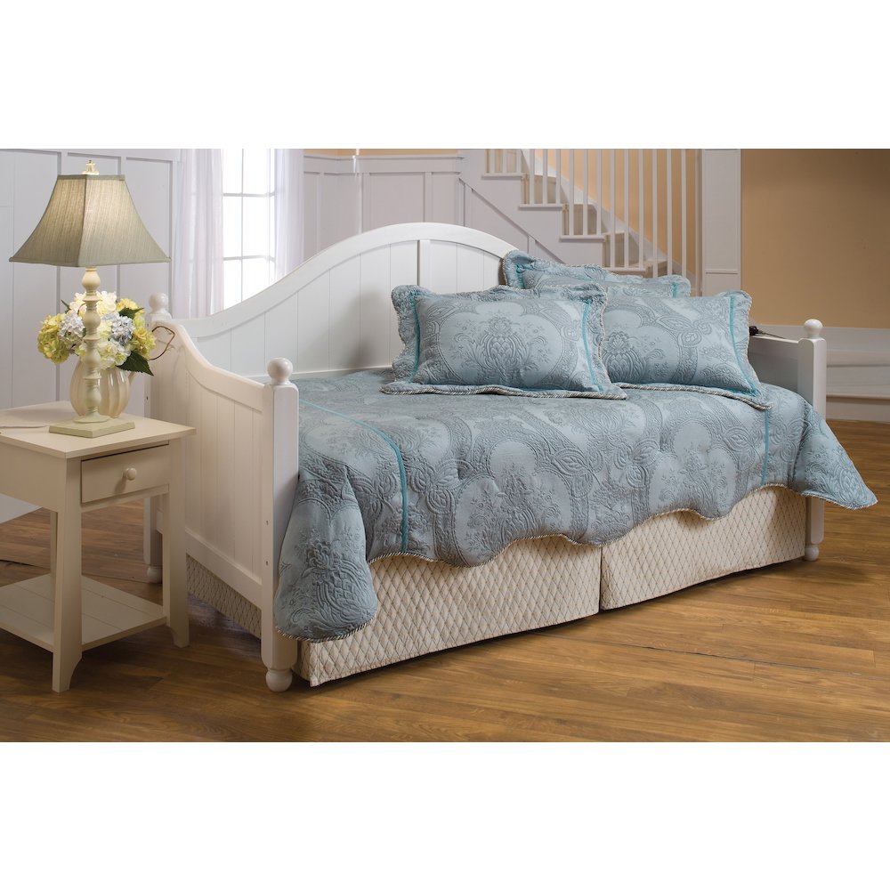 Augusta Daybed w/Suspension Deck and Roll-Out Trundle , White. Picture 1