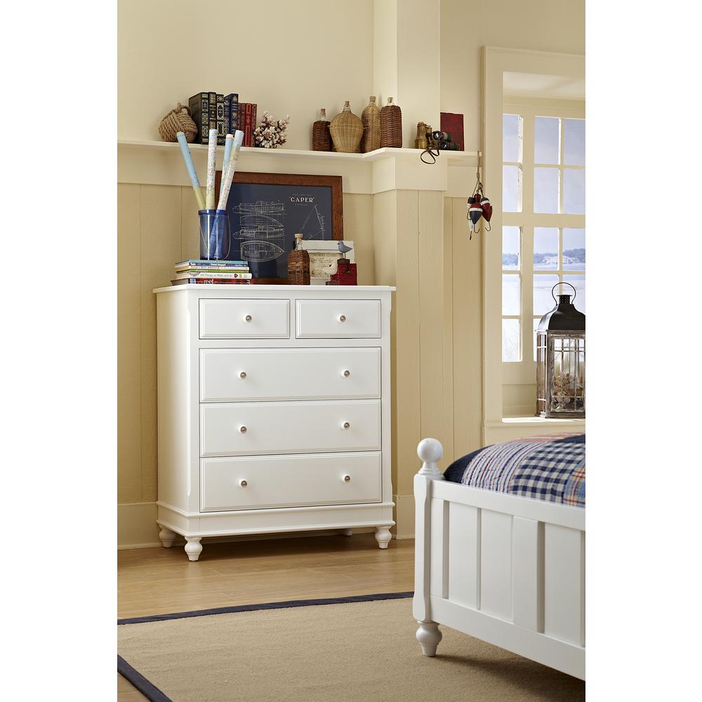 Lake House 5 Drawer Chest White. Picture 2