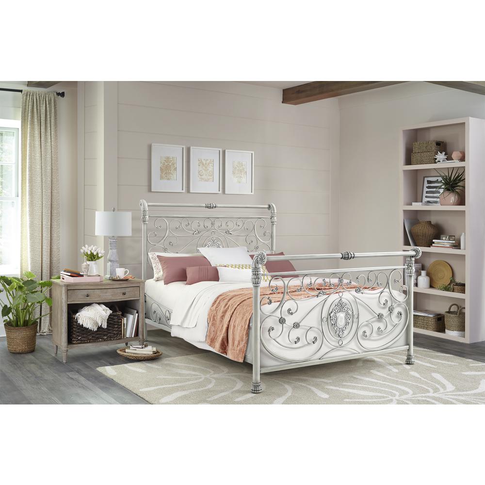 Mercer Queen Metal Sleigh Bed, Brushed White. Picture 3