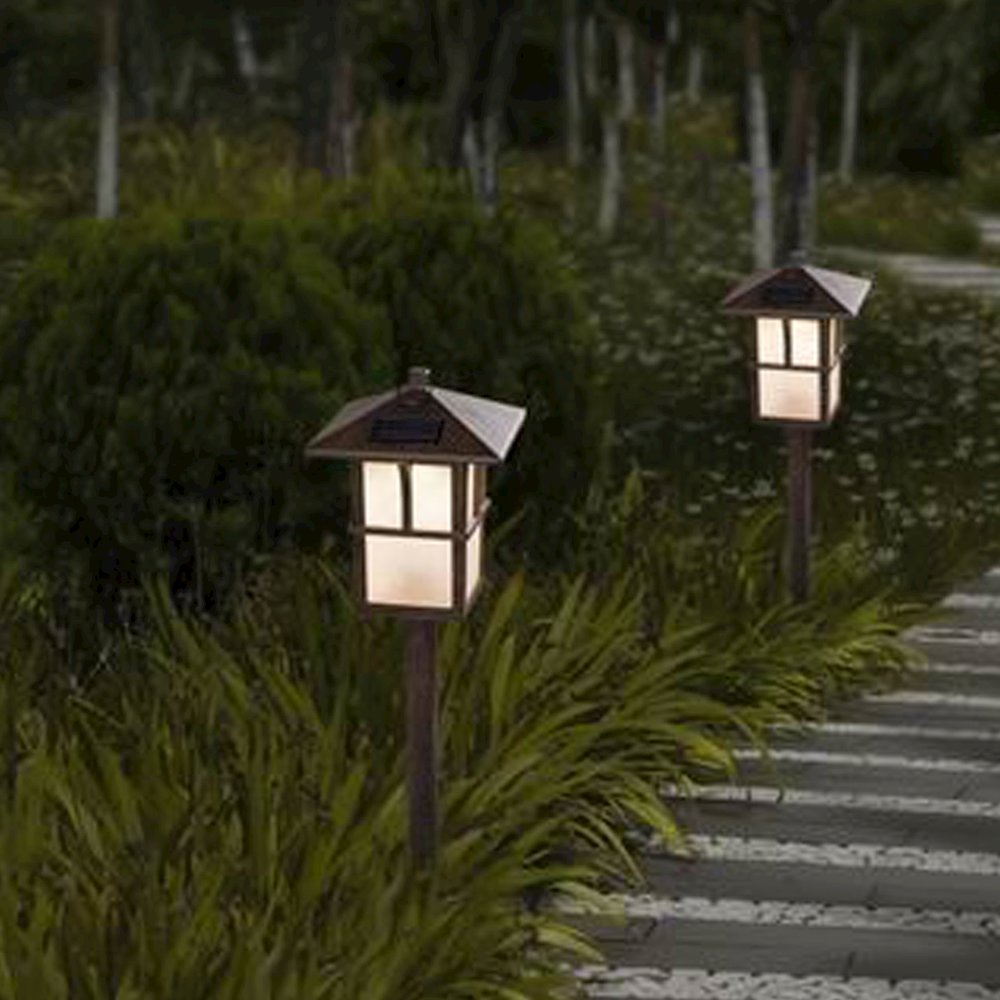 Set of 2 Pagoda Solar Pathway Lights. Picture 2