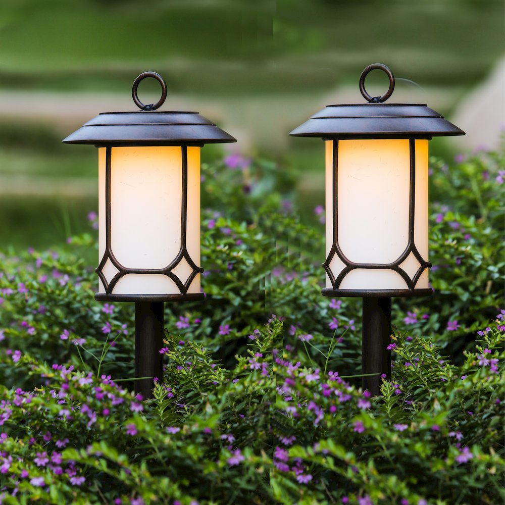 Set of 2 Classical Solar Pathway Lights. Picture 2