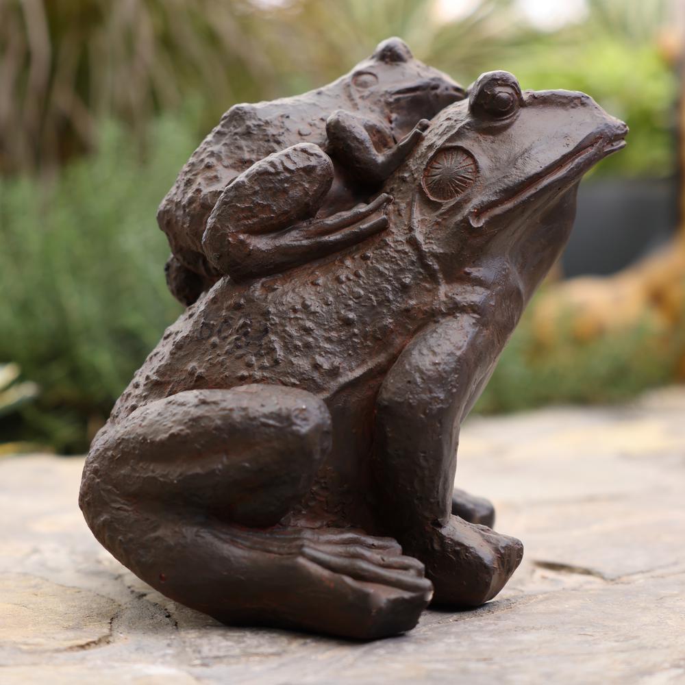LuxenHome Brown MgO Frog Family Garden Statue. Picture 2