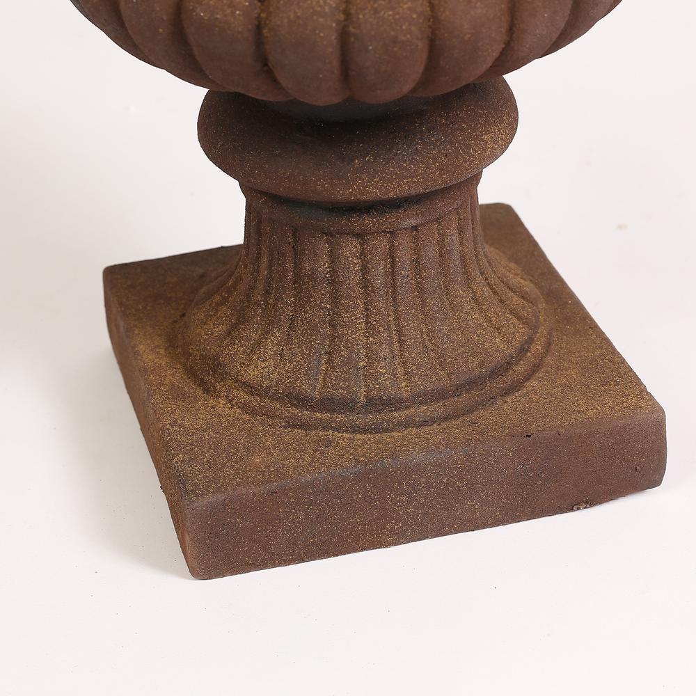 Classic Bronze Urn Planter. Picture 4