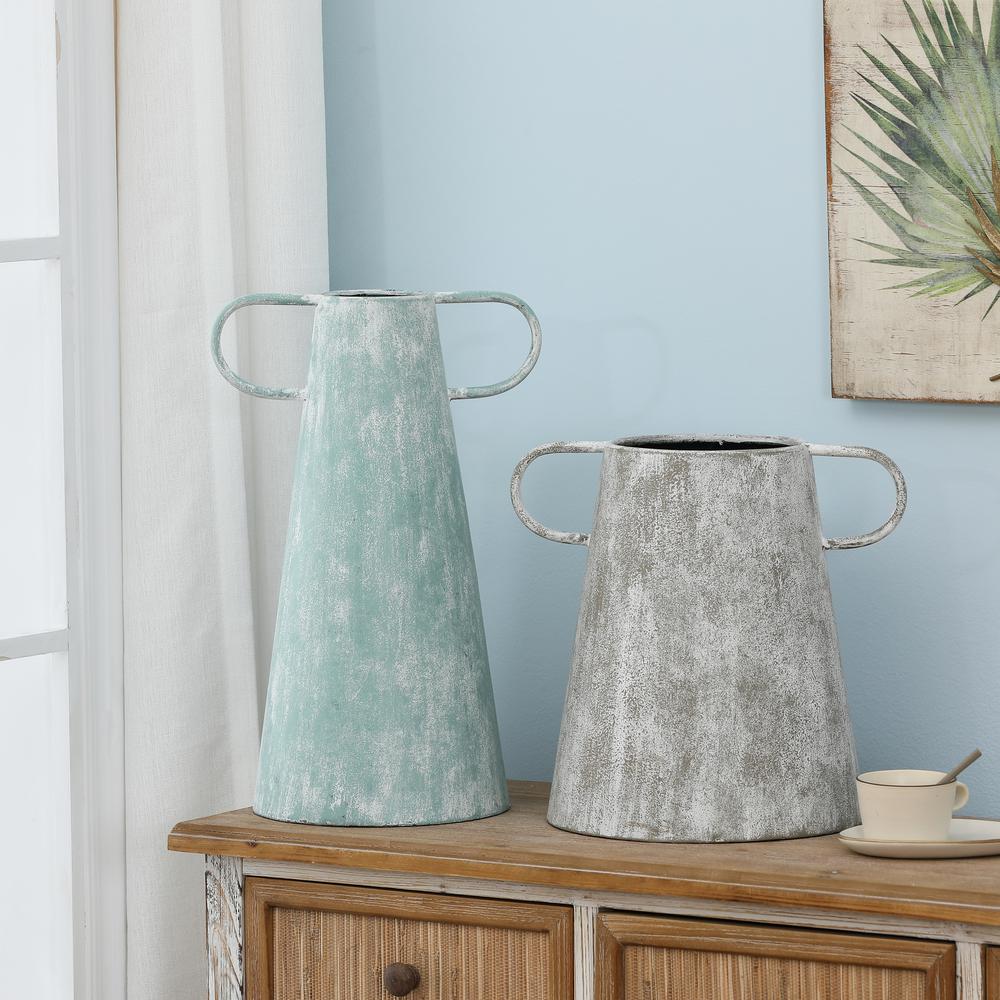 Set of 2 Farmhouse Blue and Gray Metal Vases. Picture 2