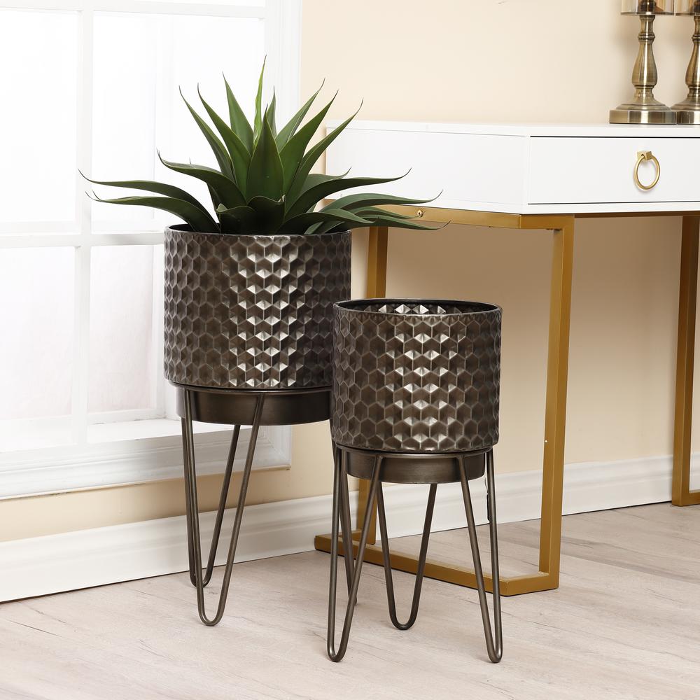 Set of 2 Brown Metal Honeycomb Cachepot Planters with Brown Metal Stands. Picture 3
