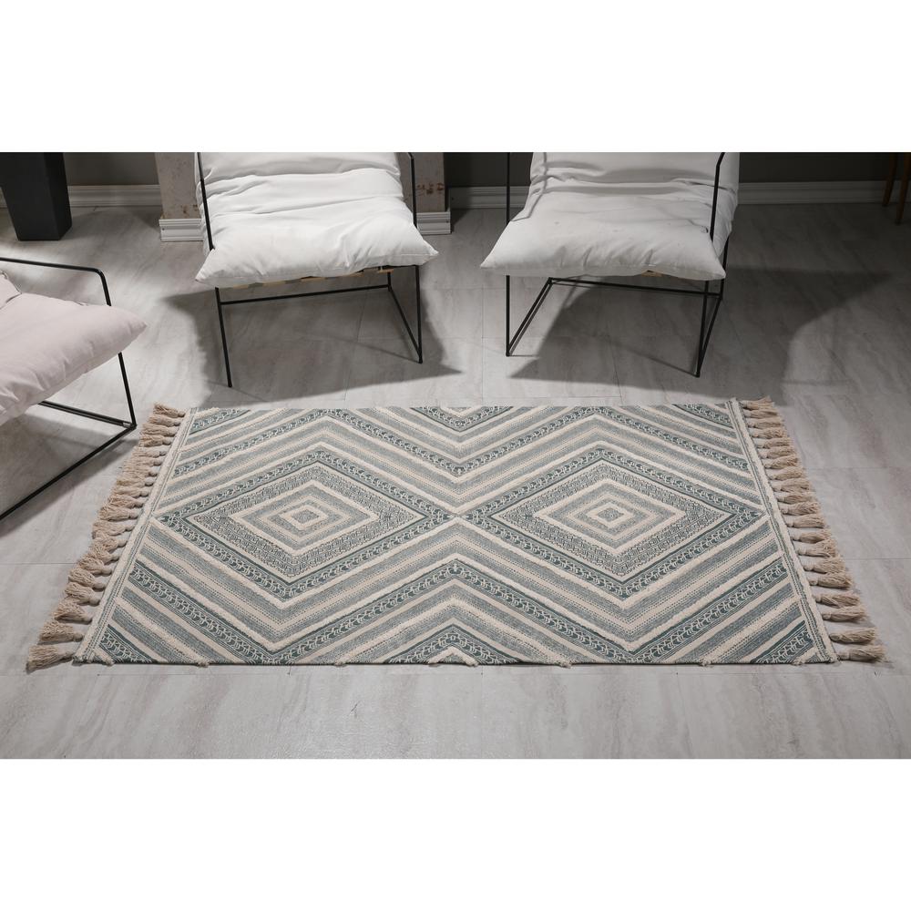 3'x5' Handloom Teal Stonewashed Cotton Rug with Tassels. Picture 7
