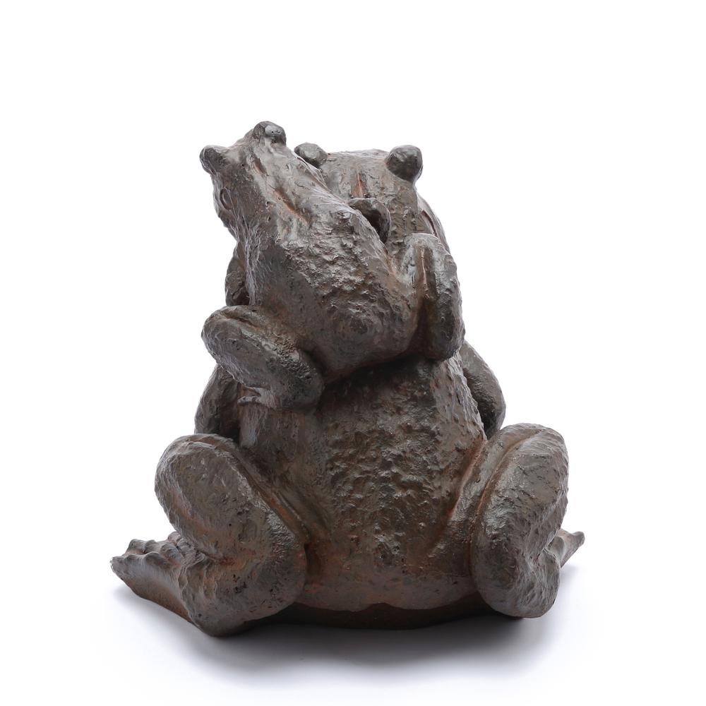 LuxenHome Brown MgO Frog Family Garden Statue. Picture 6