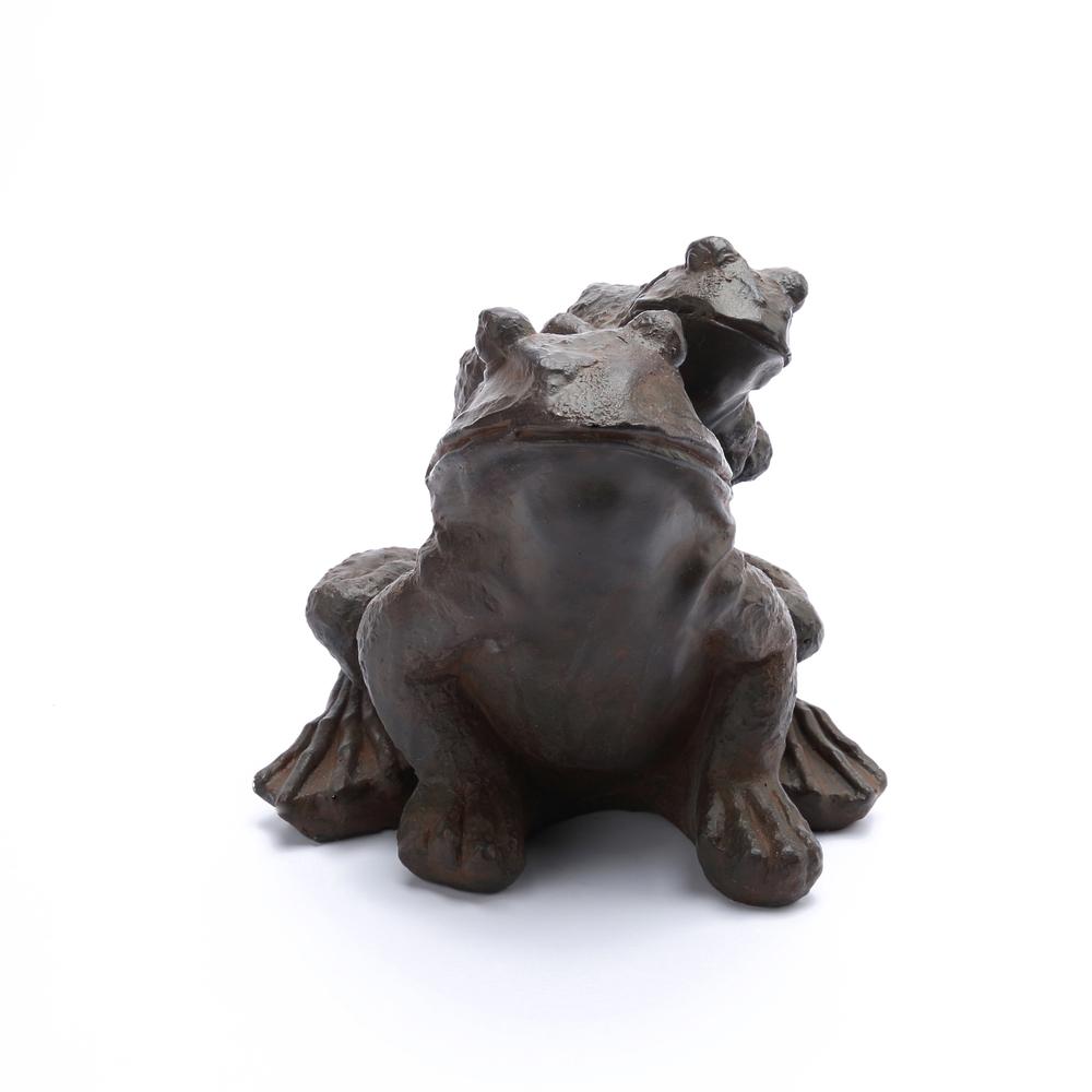 LuxenHome Brown MgO Frog Family Garden Statue. Picture 4
