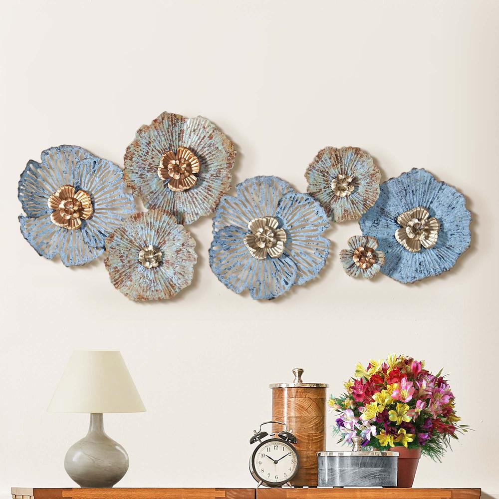 Multi-color Distressed Flower Metal Wall Art. Picture 6