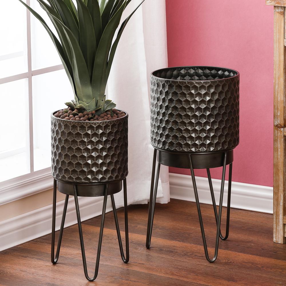 Set of 2 Brown Metal Honeycomb Cachepot Planters with Brown Metal Stands. Picture 1