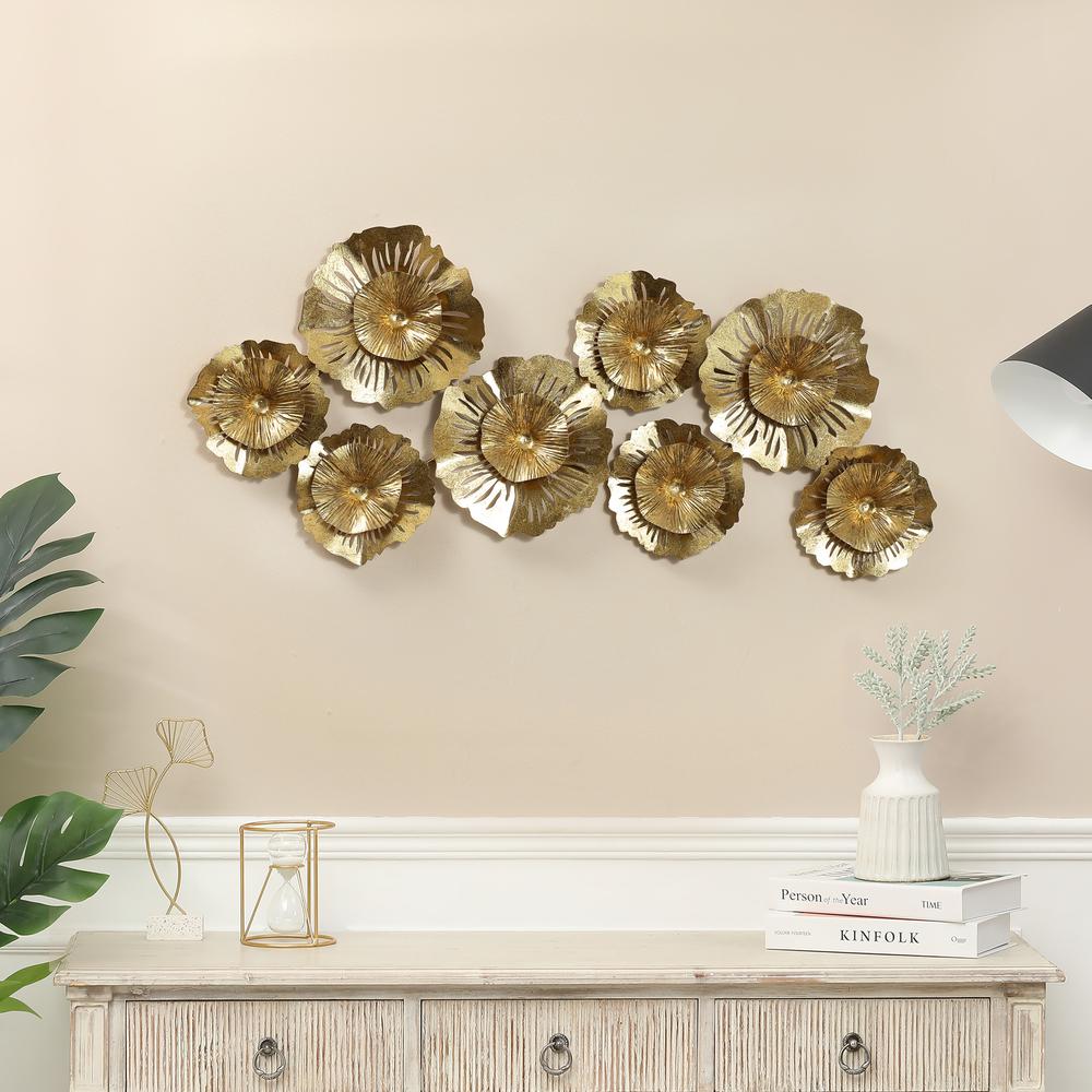 40" W Gold Metal Modern Flowers Wall Decor. Picture 2