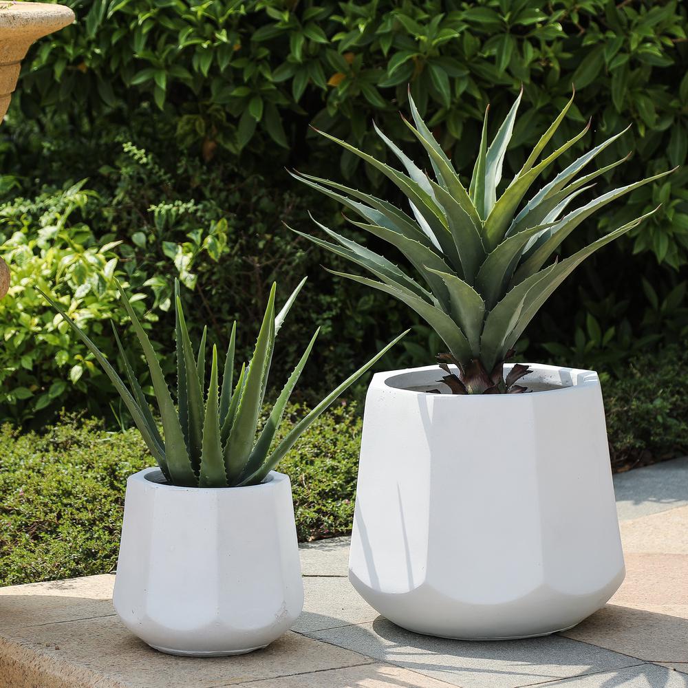 2-Piece White Finish Round MgO Planters. Picture 3